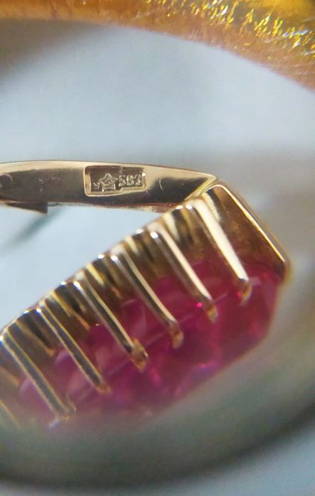 Золотые серьги с рубинами 583 пробы