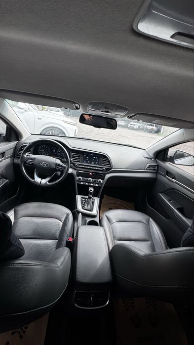 Hyundai Elantra 2019 — 3