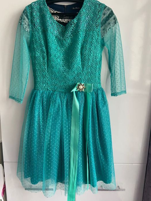 Продам платья детские