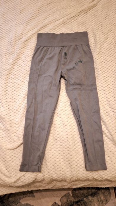 Дамски сив клин за фитнес и ежедневие