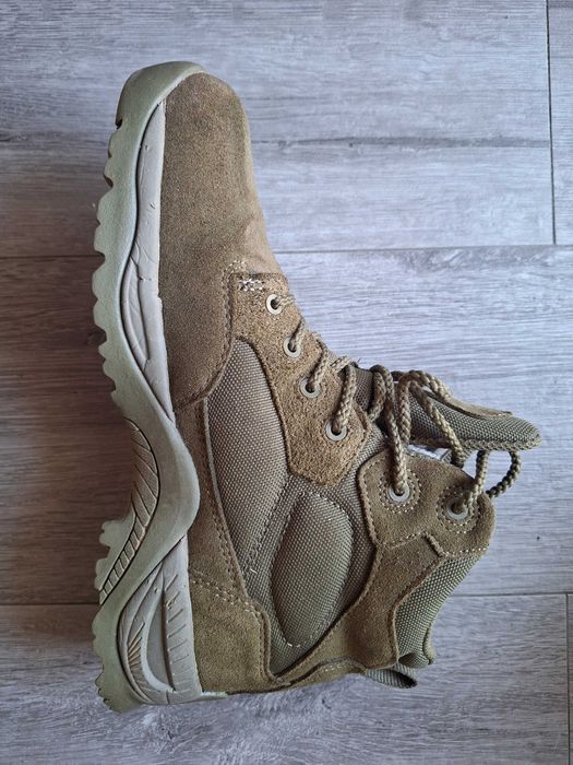 Bocanci tactici Magnum