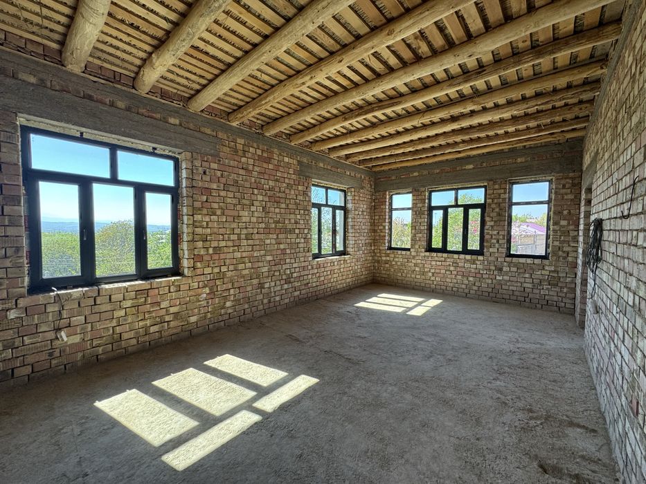 Участка дом продоется Чирчик 500 ка, 2 этаж, 6 ком, 198м2, 3 сотих