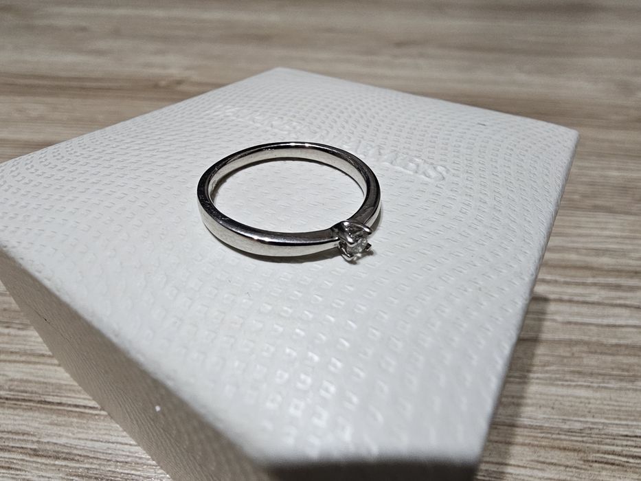 Годежен пръстен с камък