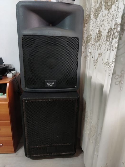 Vând sistem audio profesional 800W complect