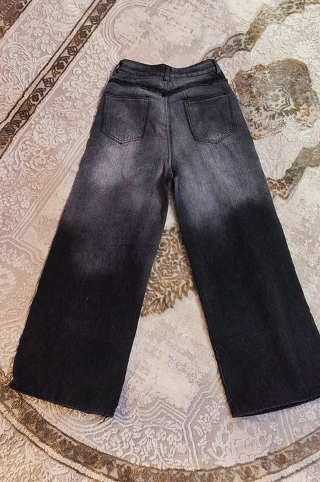 чёрные широкие джинсы