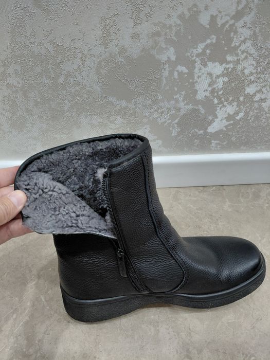 Зимние ботинки продам