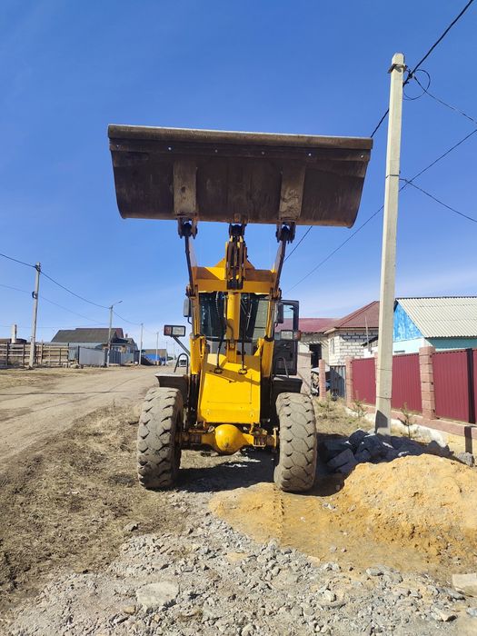 Погрузчик фронтальный LW-300F.