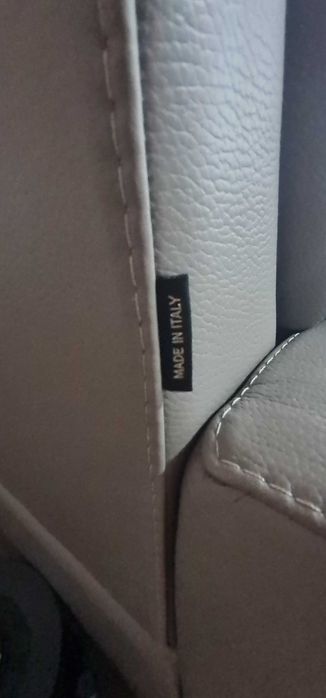 Бежов италиански диван тройка "Cubo" с електрически релакс механизъм