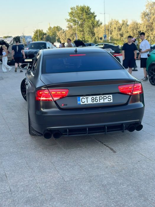 AUDI S8 670HP 911Nm