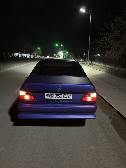 Mercedes-Benz W124 Coupe