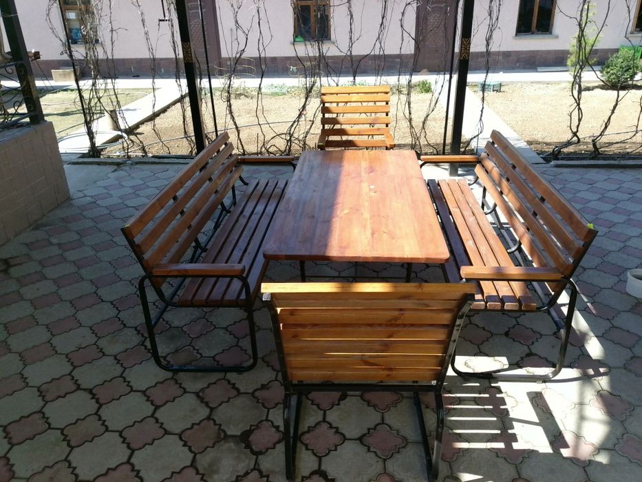 Скамейка , кресла , стол