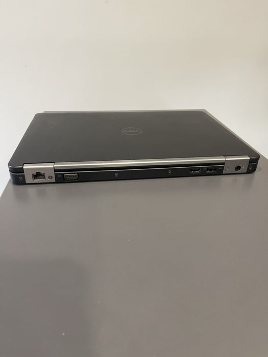 Dell latitude E5270