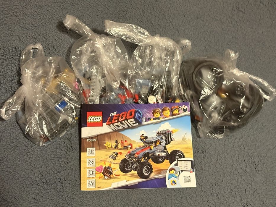 Lego MOVIE - Buggy-ul lui Emmet si al lui Lucy!   70829