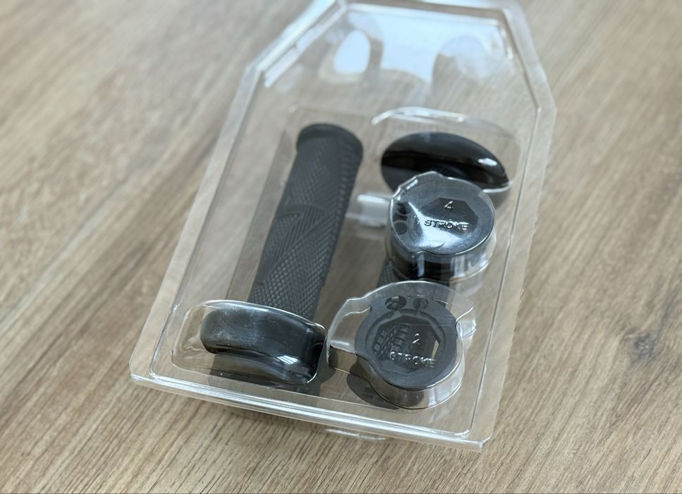 Продавам Грипове Odi Emig V2 Lock-On