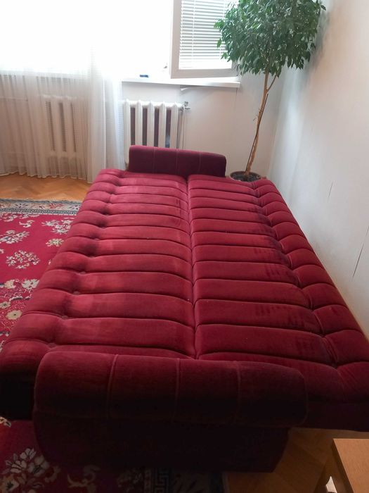 Продава 2 броя дивани