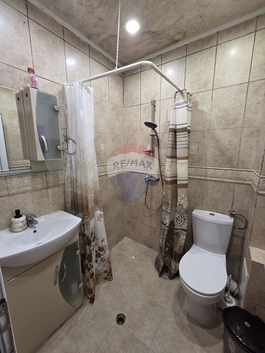 Дава се под наем Четиристаен апартамент в Варна, Зимно кино Тракия - 110 кв.м за 612 € - Снимка #10