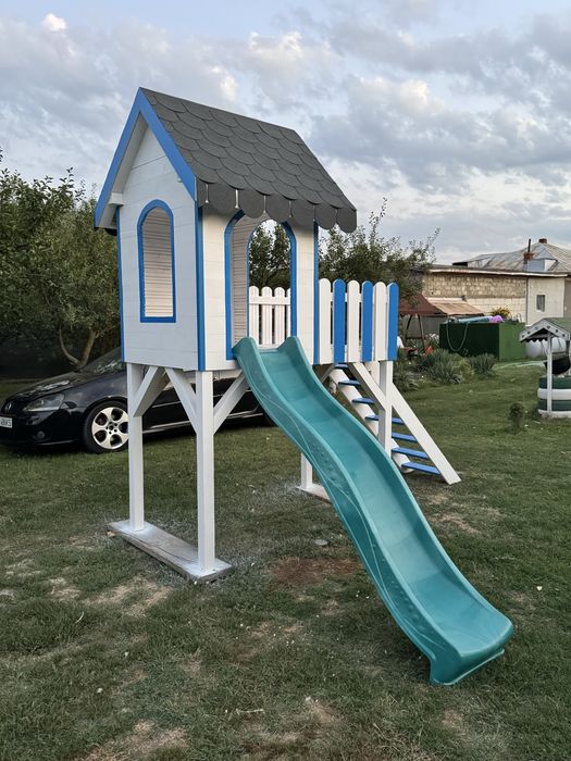 Vând loc de jocă pentu copii