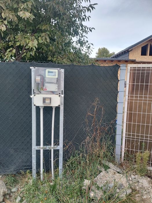 Vand casa in comuna Bujoreni sat Olteni.