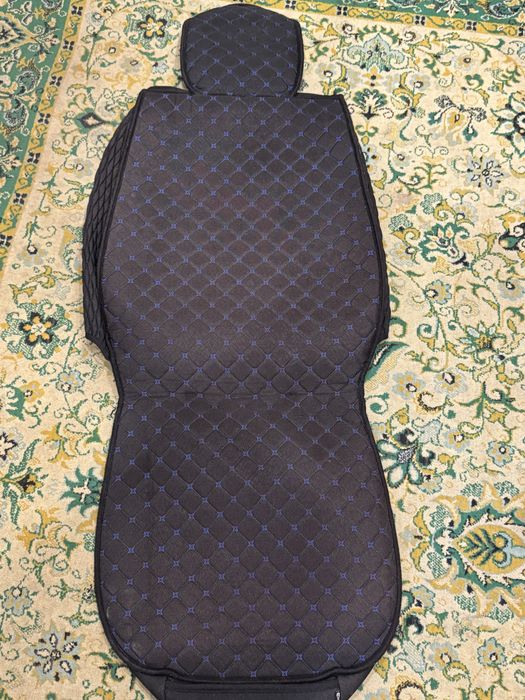 Продам срочно чехлы на машину универсальные