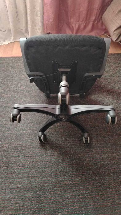 Продам офисный стул