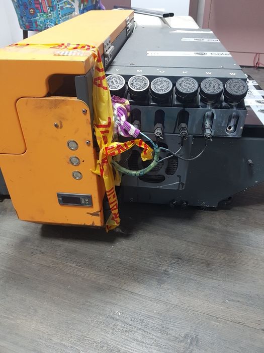 Vând 2 imprimante digitale DTG