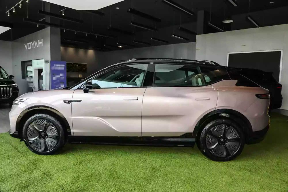 Dongfeng Voyah Courage 2024