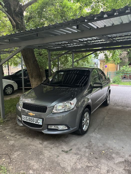 Nexia 3 avtomat sotiladi srochna