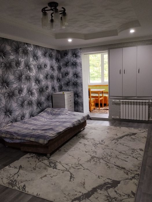 Сдаём в аренду комнату девушке