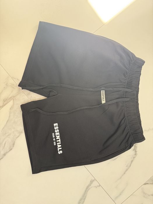 Pantaloni scurti Essentials