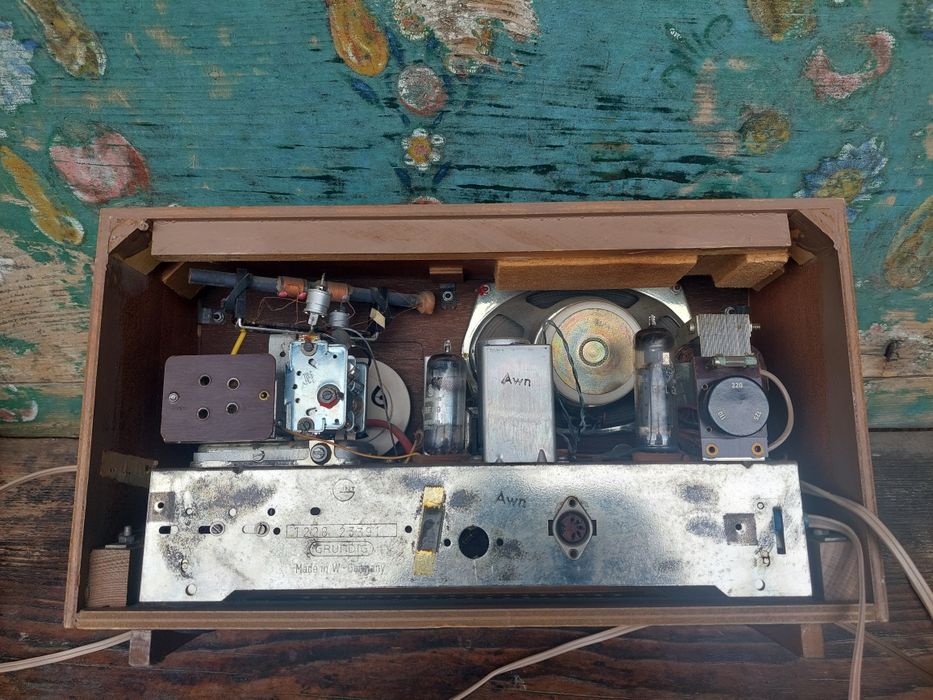 Aparat radio German,marca Grundig în perfecta stare de functionare.