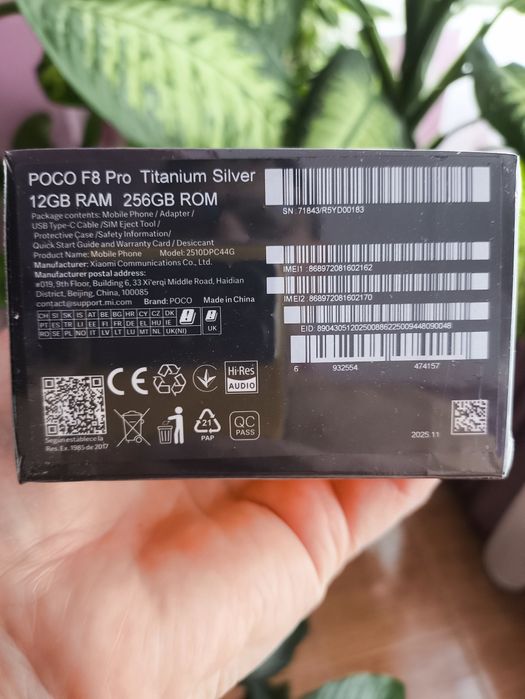 Poco f8 pro,silver,sigilate