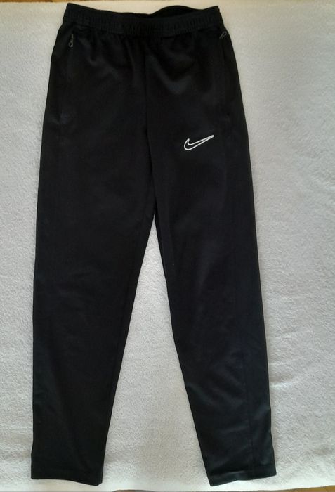 Nike спортен комплект