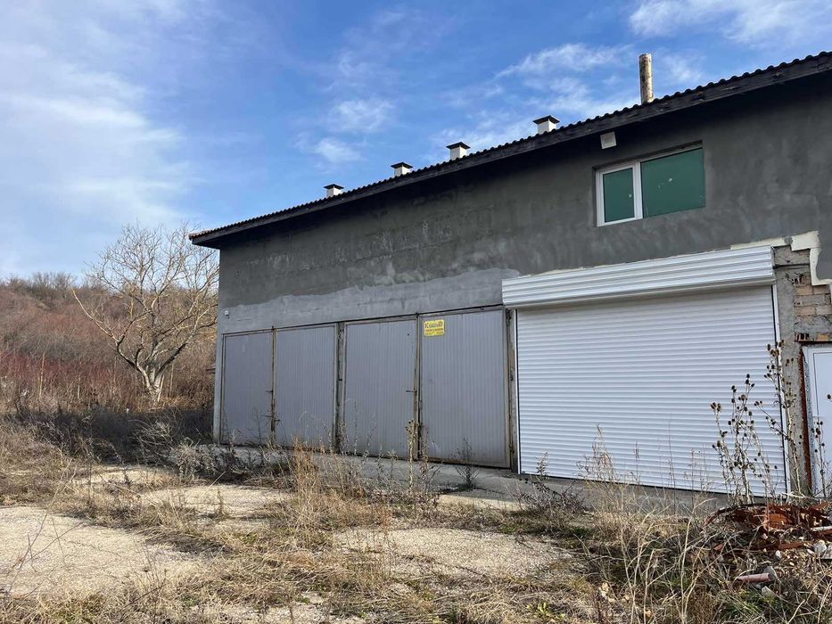 Продава се Промишлена сграда в Търговище, Промишлена зона - 6200 кв.м за 32 €/кв.м - Снимка #2