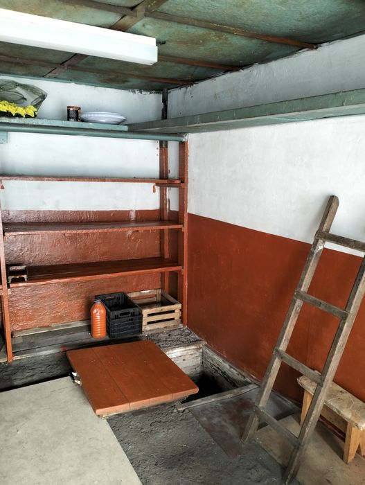 Продам гараж  с кессоном.