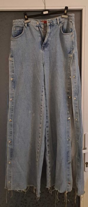 Blugi cu capse Pull and Bear