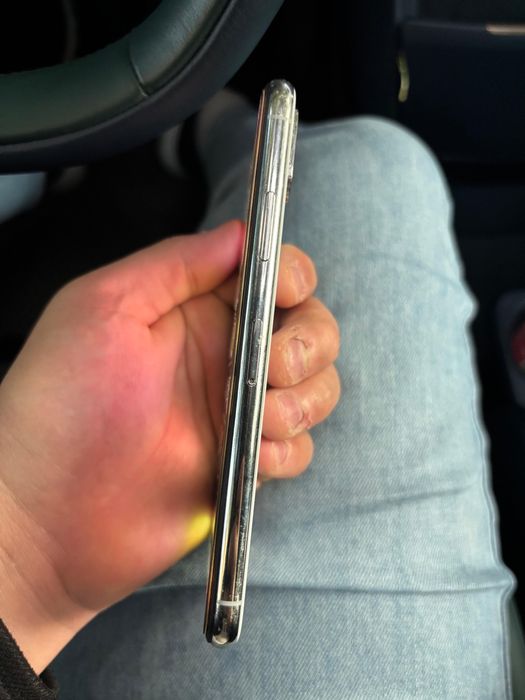 Iphone XS белый.