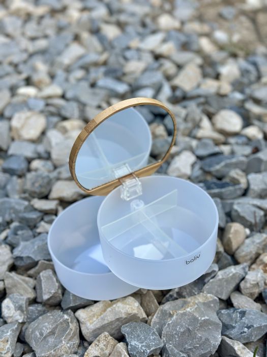 Козметична кутия BALIV  на 2 нива.