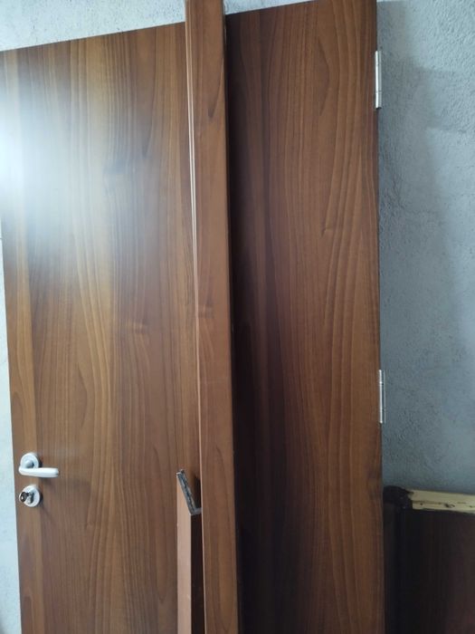 Интериорна врата