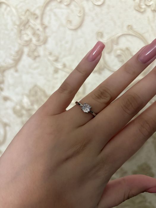 Элегантные серебряные кольца 925 пробы