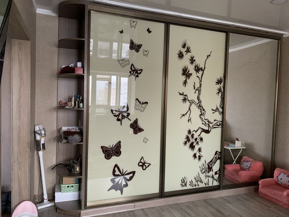 Шкаф в идеальном состояний