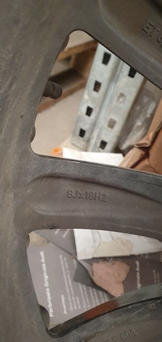 Vând jante R18 cu anvelope 245 40 R18