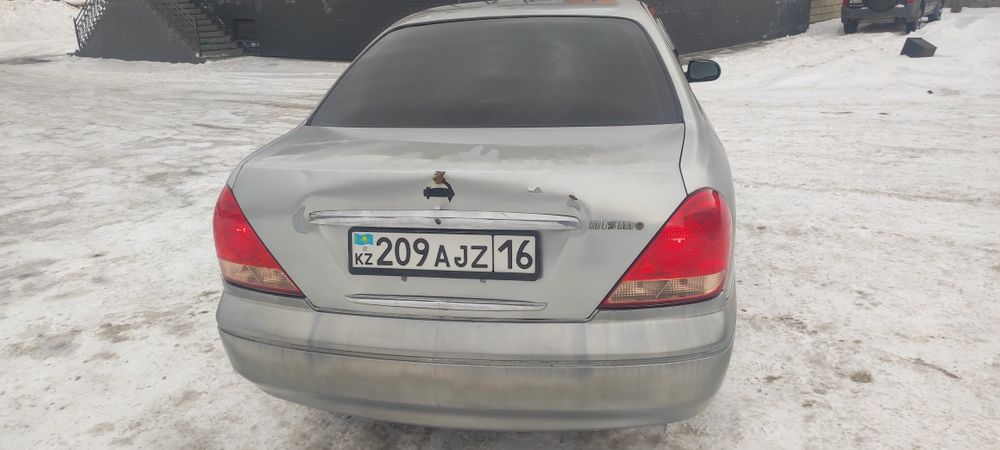 Автомобиль Ниссан Санни