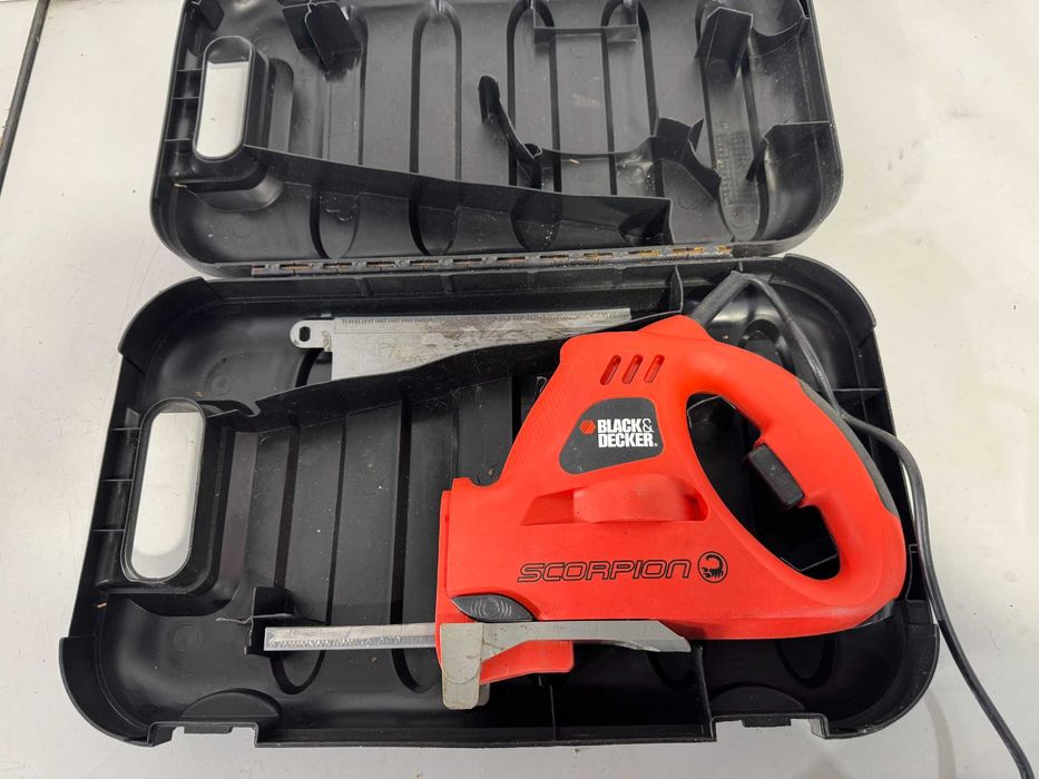 Саблен трион - Black & Decker 400W