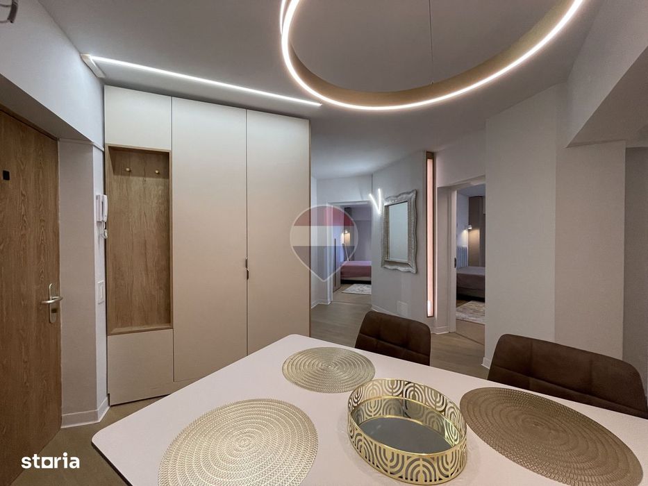 Apartament renovat, prima inchiriere, Piata Alba Iulia