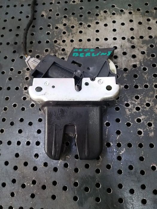 Broasca haion audi a6 c6 4f berlina 4f5827505d