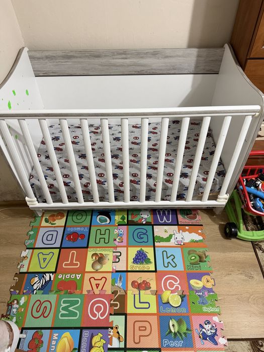 Продавам детско легло.