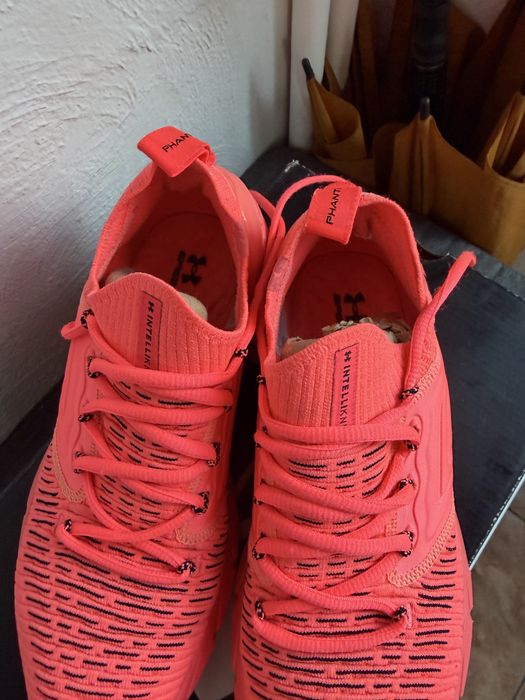 Adidasi Under Armour