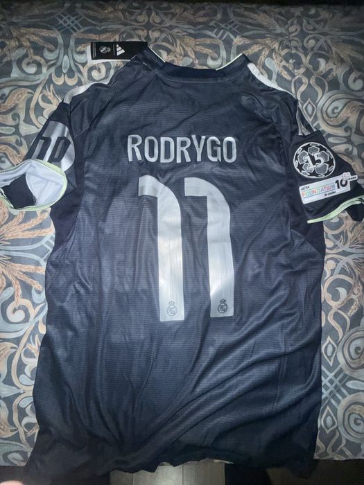 Футбольные формы с игроками