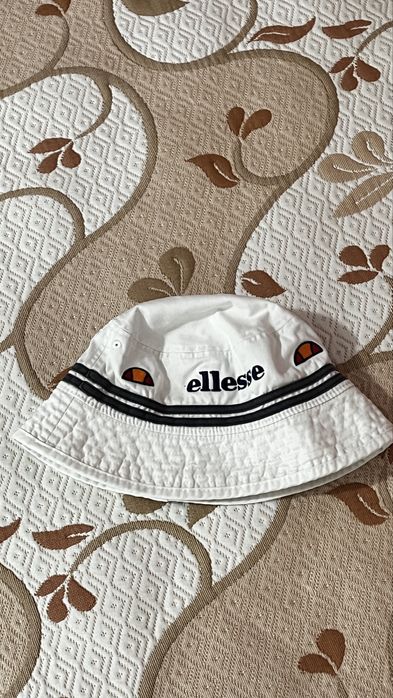 Оригинална шапка Ellesse Bucket Hat – Бяла