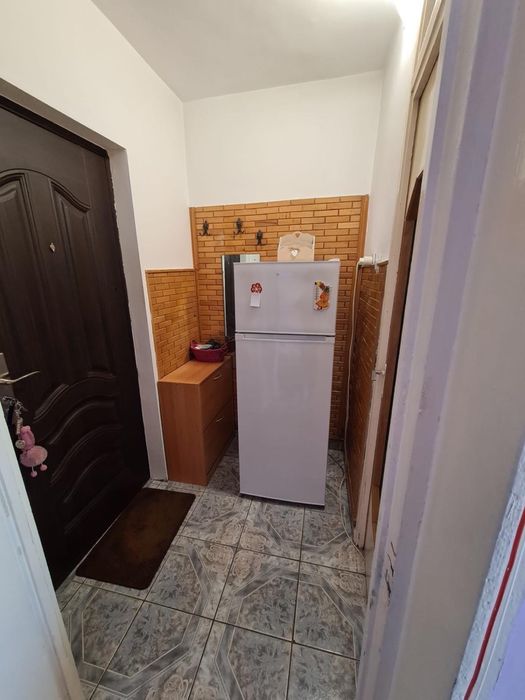 Vand apartament cu o camera (Tudor-langa piata de la Diamant)